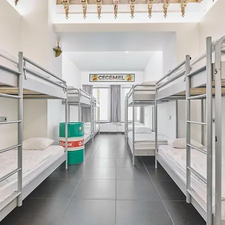 The Legacy By 2go4 Center Hostel Brussels
